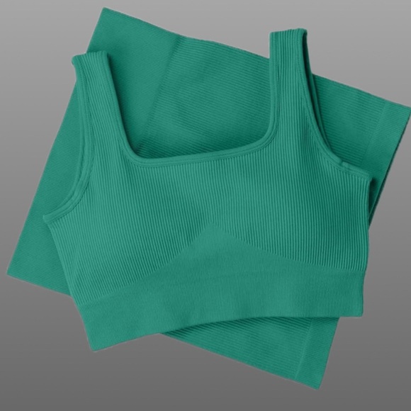 NWT 2pc Grass Green Seamless Ribbed Yoga Set Sz Small - Picture 2 of 6